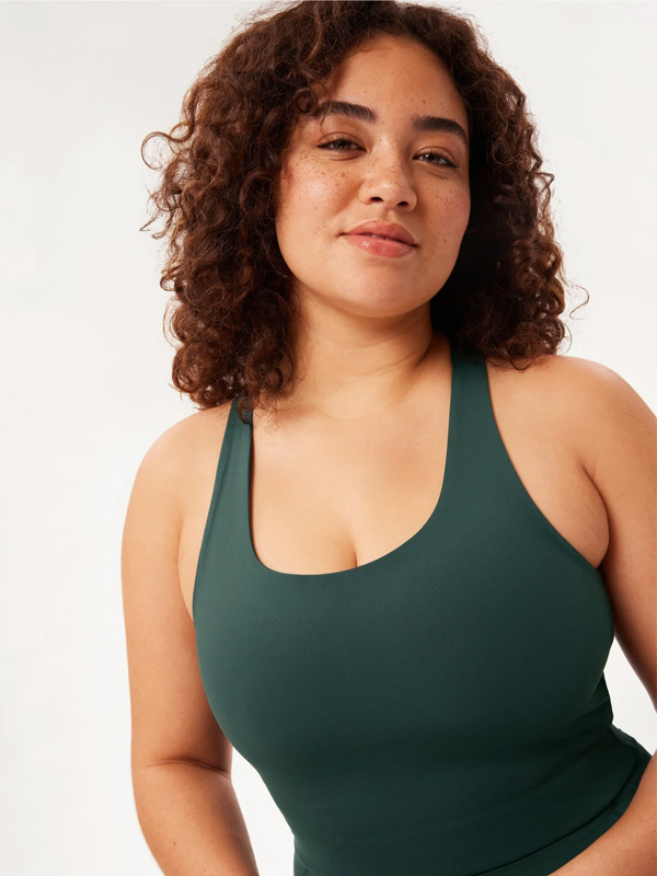 PALOMA - Plus Size Toppi fra Girlfriend Collective