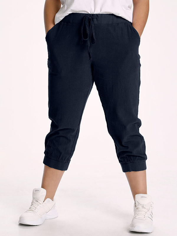 NANA  - Plus Size Housut fra Kaffe Curve