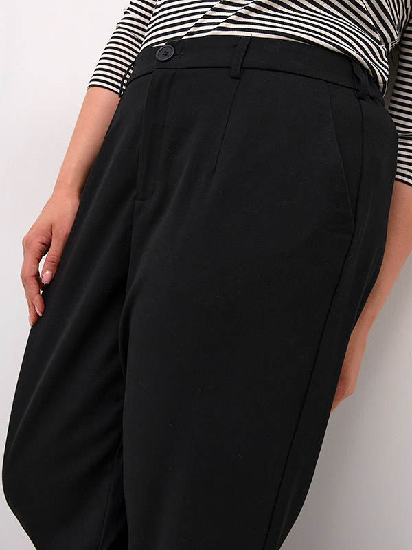 KCMERLA - Plus Size Housut fra Kaffe Curve