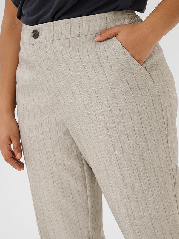 KCKAJA - Plus Size Housut fra Kaffe Curve