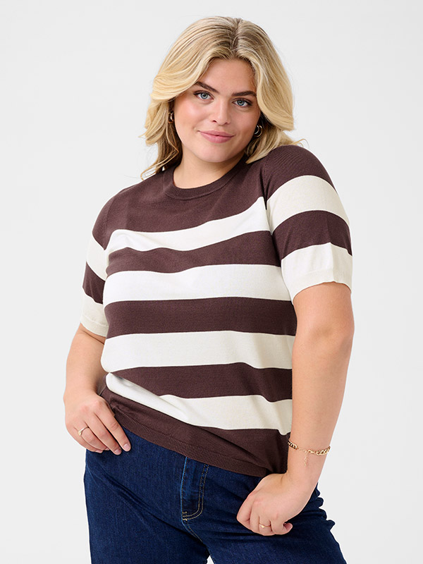 KCLIZZY - Plus Size T-paita fra Kaffe Curve