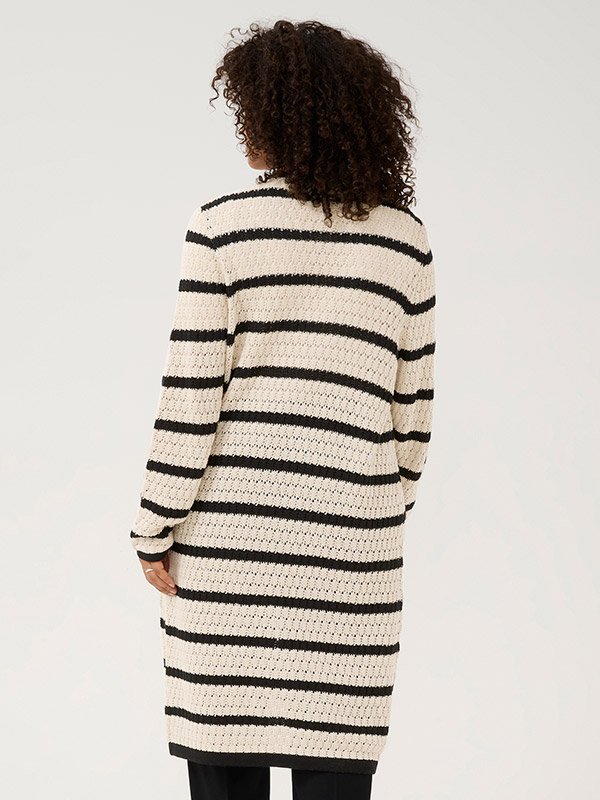 KCELINA - Plus Size Neuletakki fra Kaffe Curve