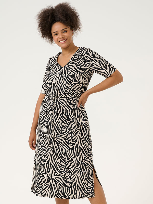 KCIVENA - Plus Size Mekko fra Kaffe Curve