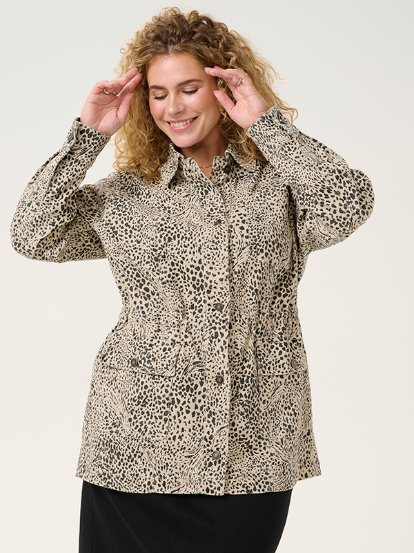 KCLISIA - Plus Size Takki fra Kaffe Curve