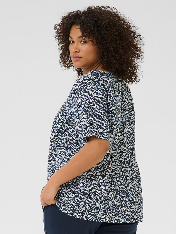 KCRAFIA - Plus Size T-paita fra Kaffe Curve