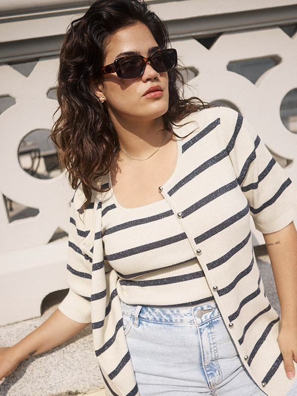 KCMORINA - Plus Size Neuletakki fra Kaffe Curve