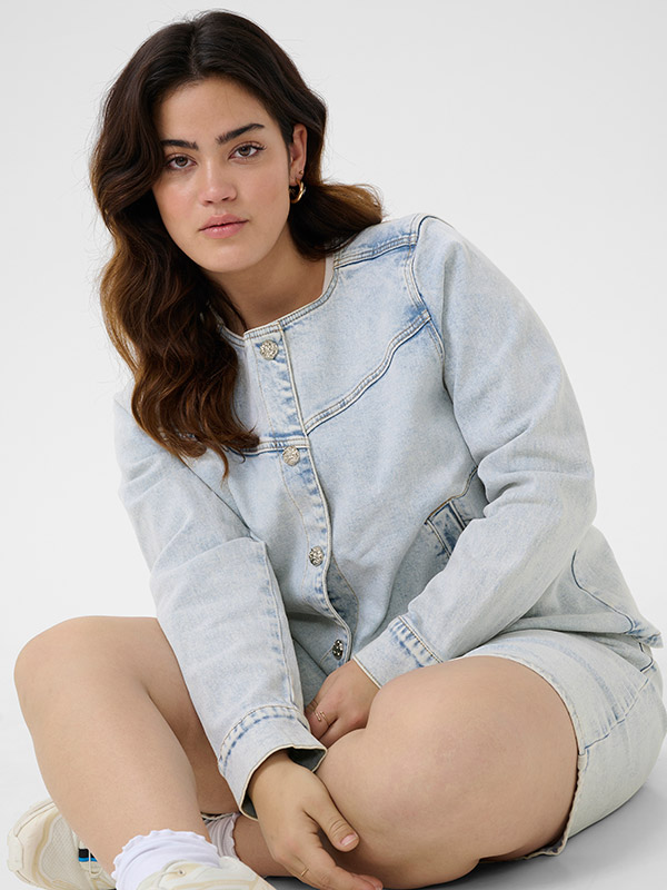 KCMAIA - Plus Size Takki fra Kaffe Curve