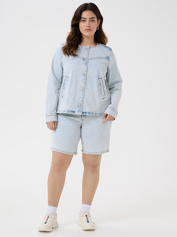 KCMAIA - Plus Size Shortsit fra Kaffe Curve