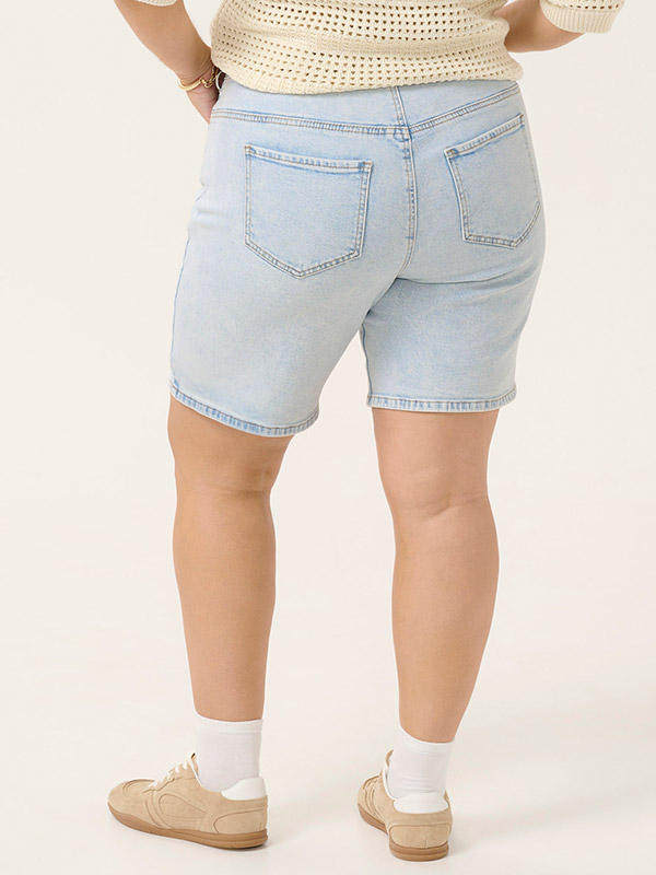 KCMAIA - Plus Size Shortsit fra Kaffe Curve