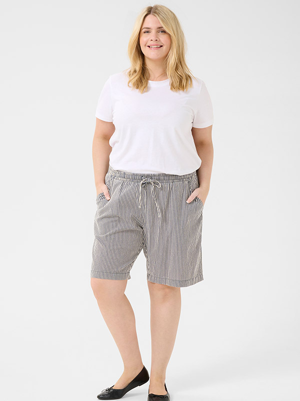 KCNANA - Plus Size Shortsit fra Kaffe Curve