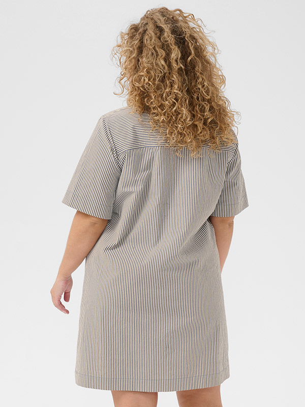 KCNANA - Plus Size Mekko fra Kaffe Curve