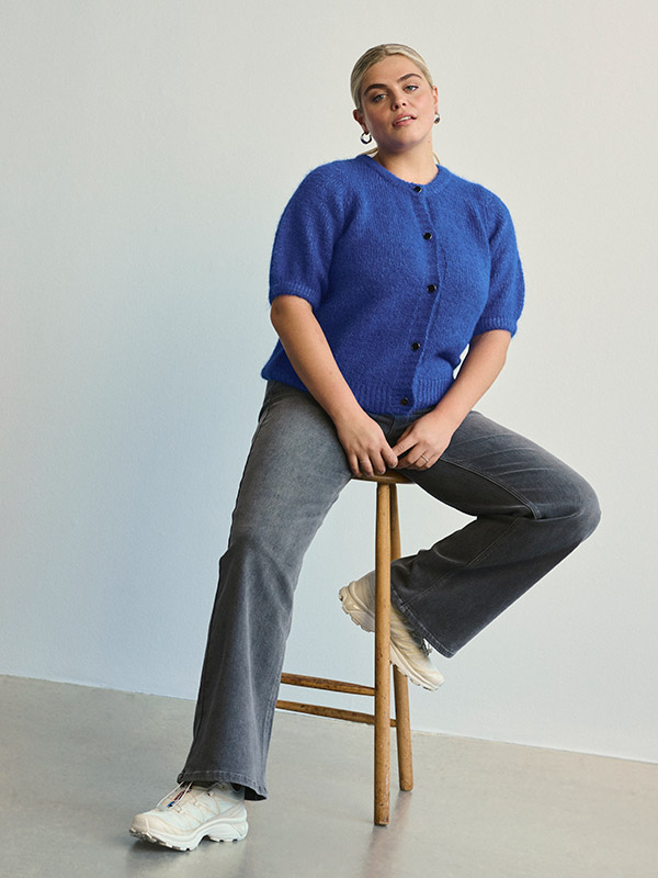 KCEMILIA - Plus Size Neuletakki fra Kaffe Curve
