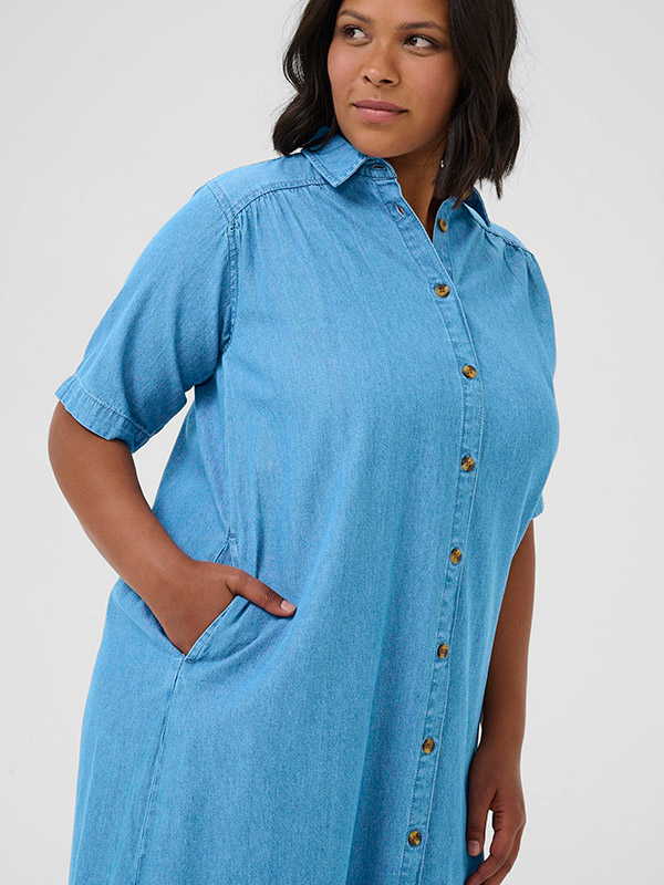 KCLOUISA - Plus Size Mekko fra Kaffe Curve