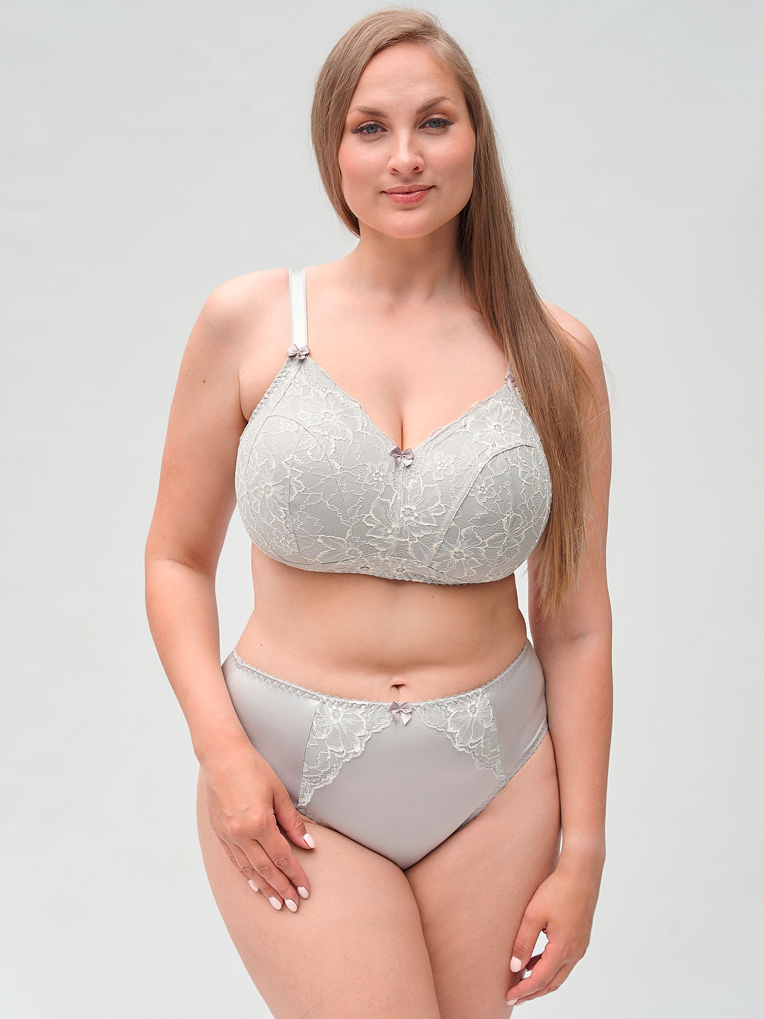 GRACE WIRELESS - Plus Size Ilman kaaria liivit fra Plaisir