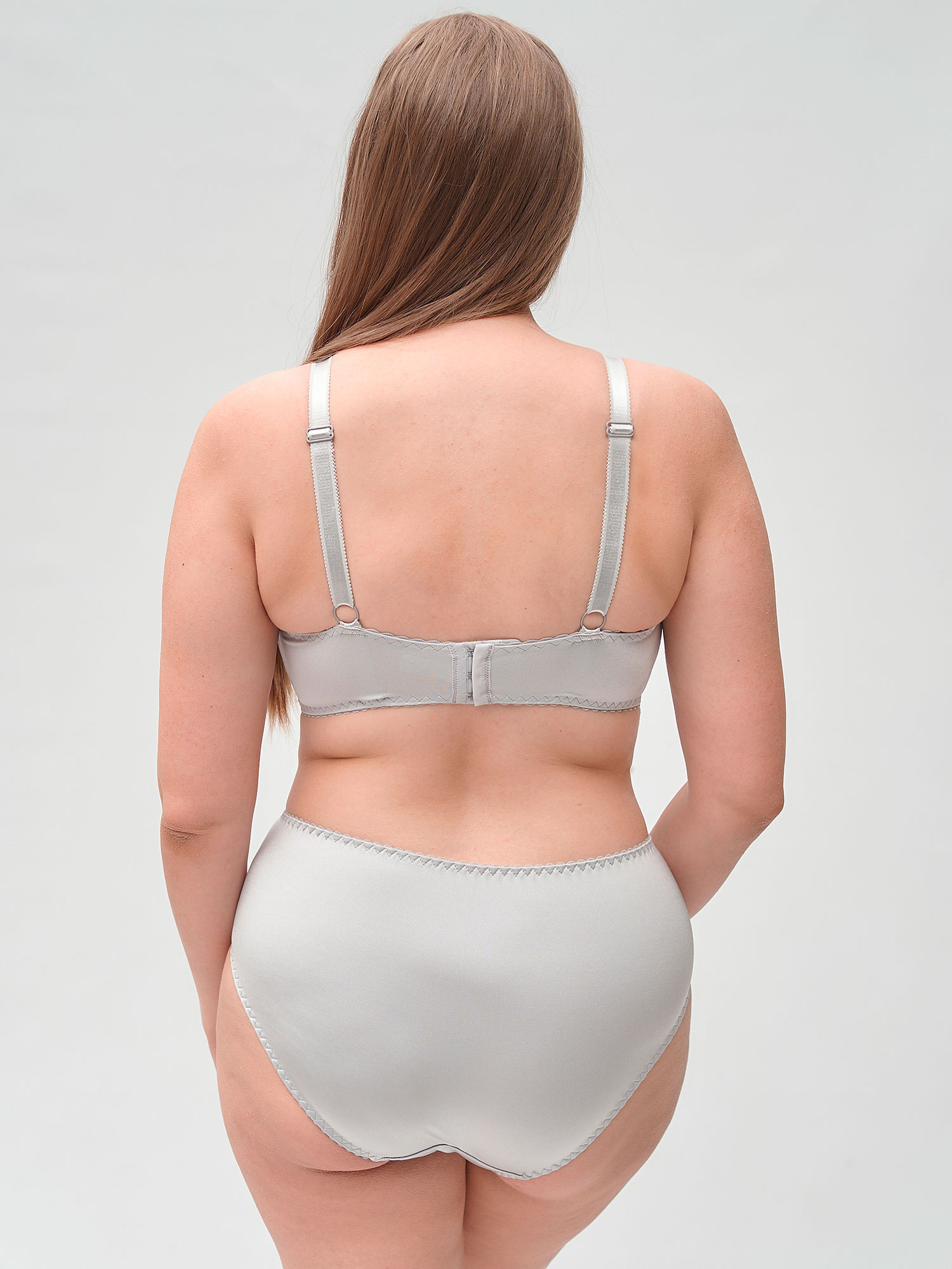 GRACE WIRELESS - Plus Size Ilman kaaria liivit fra Plaisir