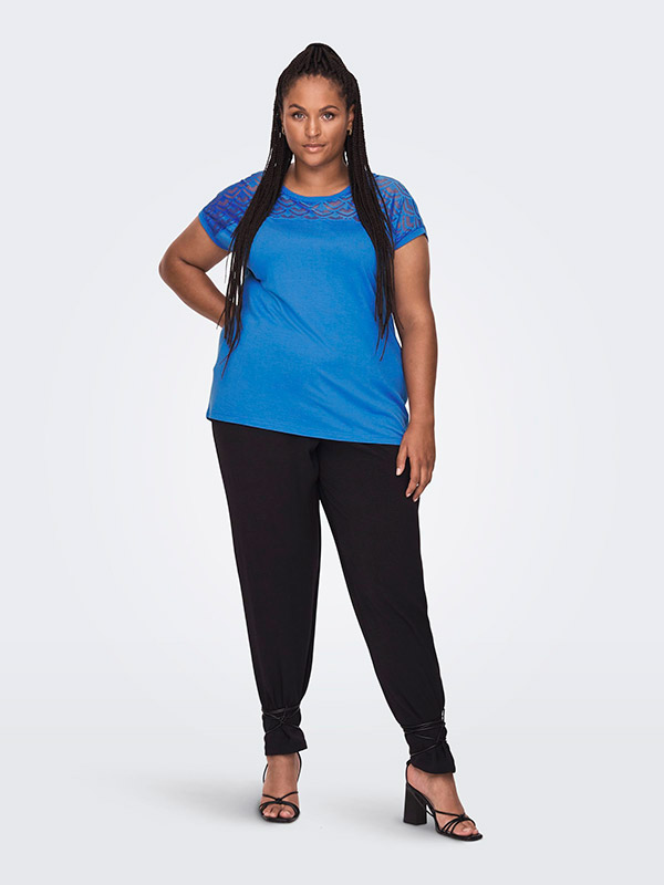 CARFLAKE - Plus Size T-paita fra Only Carmakoma