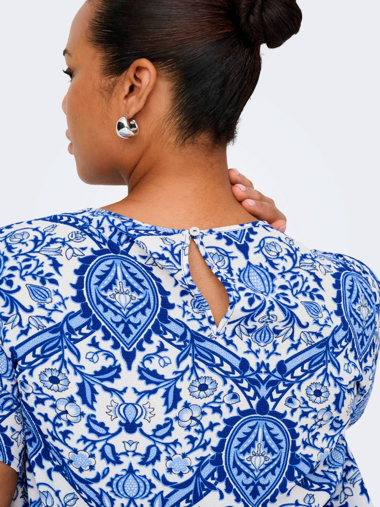 CARVICA - Plus Size Pusero fra Only Carmakoma