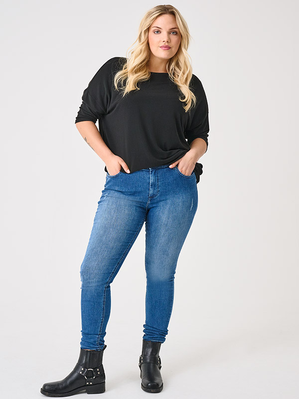 WILLY - Plus Size Farkut fra Only Carmakoma