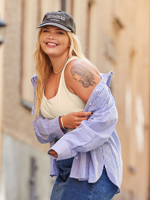 CAREA - Plus Size Toppi fra Only Carmakoma