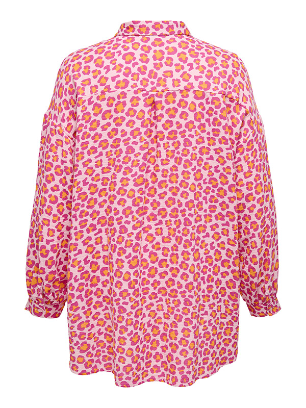 CARTHYRA - Plus Size Paita fra Only Carmakoma