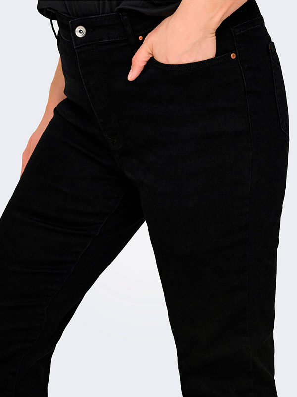CARSUI - Plus Size Farkut fra Only Carmakoma