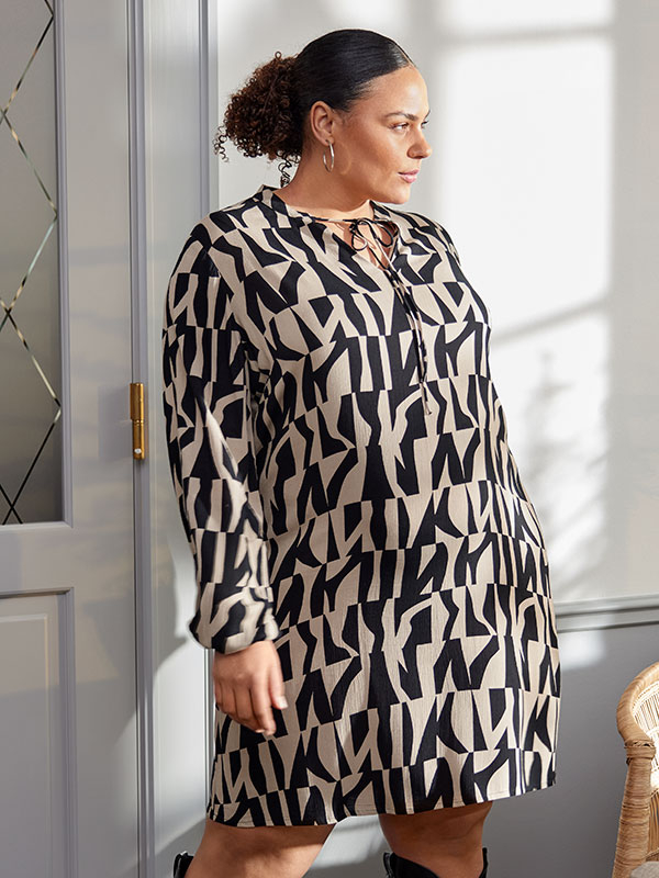 CARDIONA - Plus Size Mekko fra Only Carmakoma
