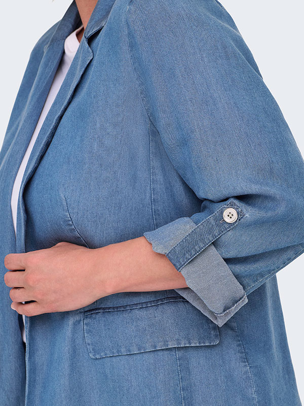 CARCHARIS - Plus Size Bleiseri fra Only Carmakoma