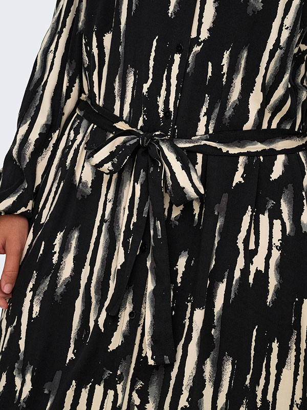 CARMIKAELA - Plus Size Mekko fra Only Carmakoma