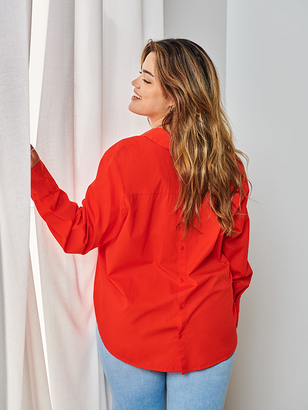 CARLALA - Plus Size Paita fra Only Carmakoma