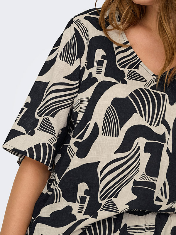 CARMALUSI - Plus Size T-paita fra Only Carmakoma