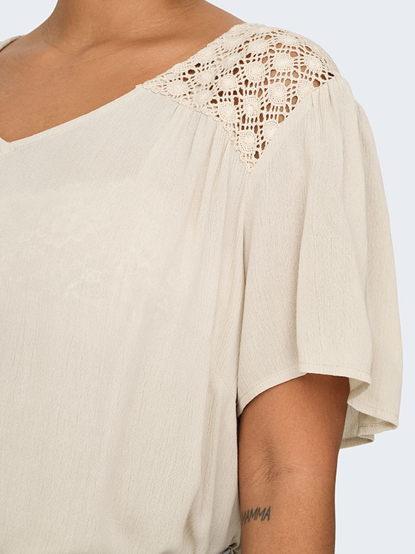 CARSELASI - Plus Size T-paita fra Only Carmakoma