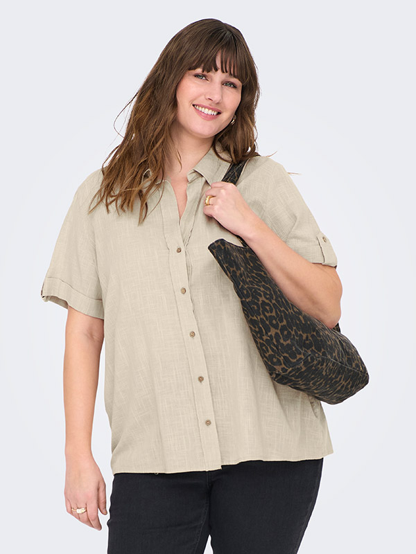 CARCOCO - Plus Size Paita fra Only Carmakoma