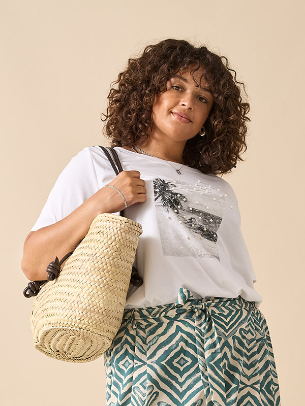 CARCELIA - Plus Size T-paita fra Only Carmakoma