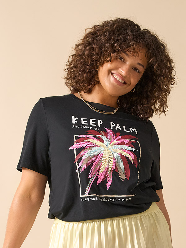 CARELLIOT - Plus Size T-paita fra Only Carmakoma