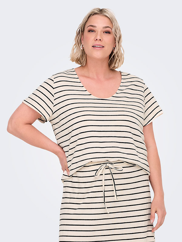 CARJANA - Plus Size T-paita fra Only Carmakoma