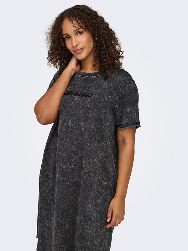 CARASTON - Plus Size Mekko fra Only Carmakoma