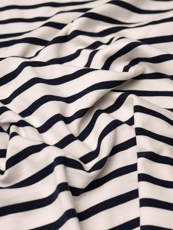 CARNEW - Plus Size T-paita fra Only Carmakoma