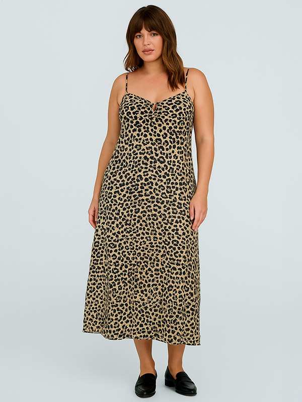 CARNELLY - Plus Size Mekko fra Only Carmakoma