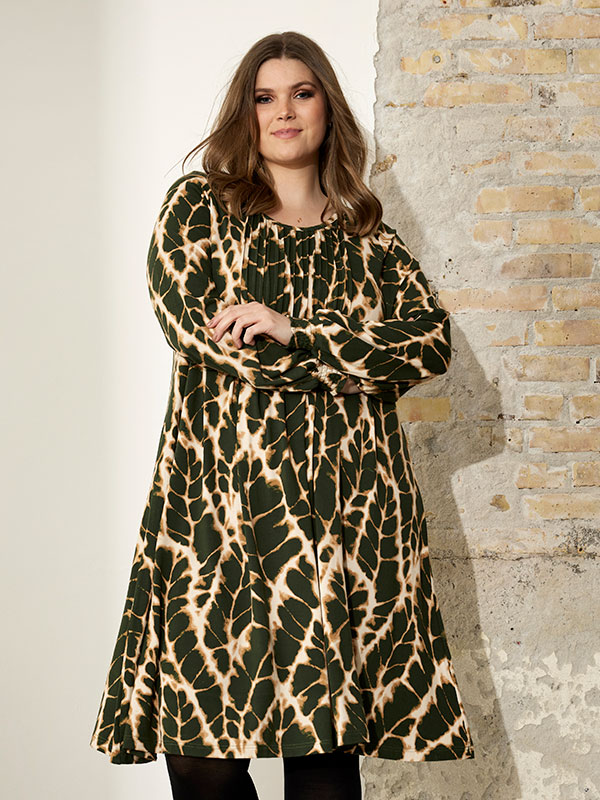 ACEY - Plus Size Mekko fra Zhenzi