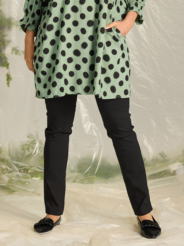 TWIST - Plus Size Housut fra Zhenzi