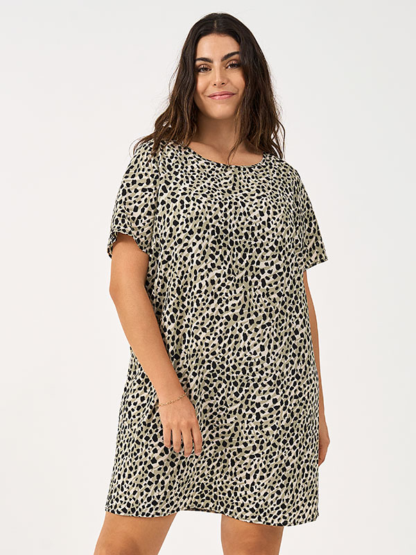 LUX  - Plus Size Mekko fra Only Carmakoma