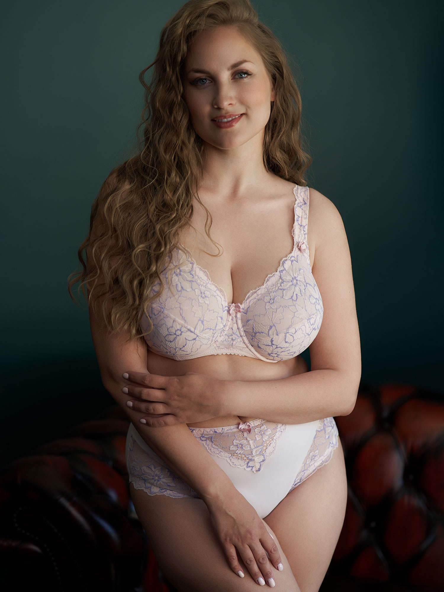 BEATE FULL LACE - Plus Size Kaaret liivit fra Plaisir