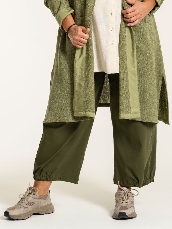 CLARA - Plus Size Housut fra Gozzip