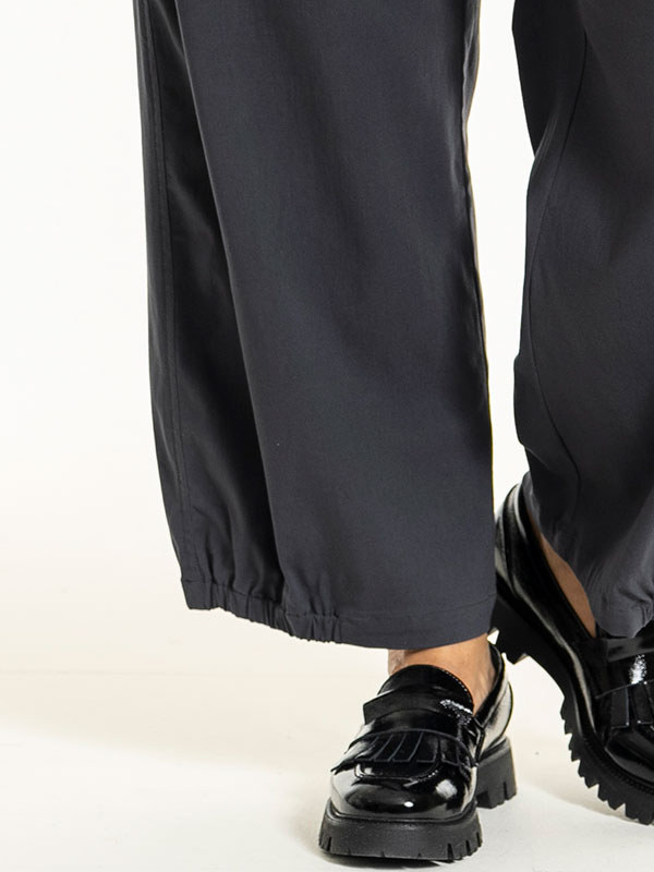 CLARA - Plus Size Housut fra Gozzip