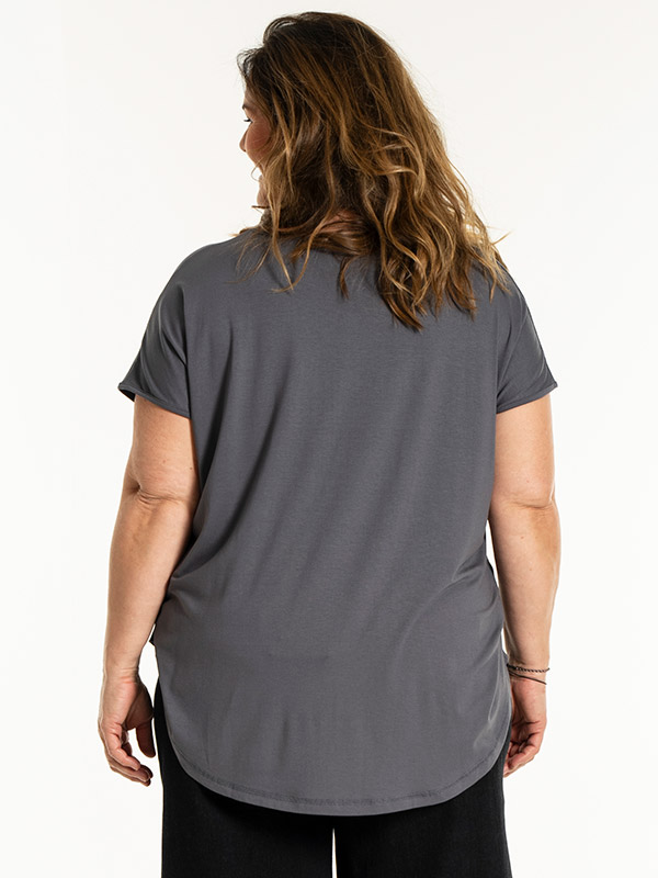 GITTE - Plus Size T-paita fra Gozzip