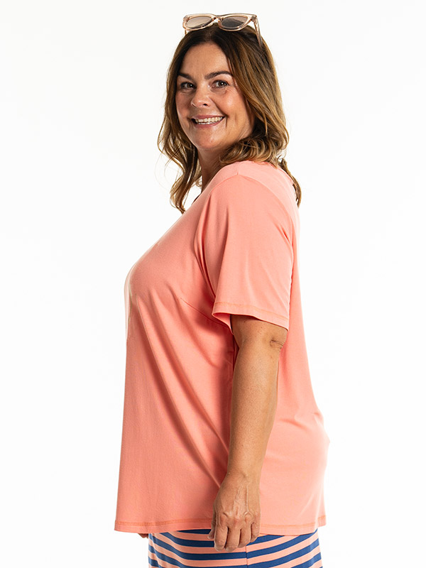 GITTE - Plus Size T-paita fra Gozzip