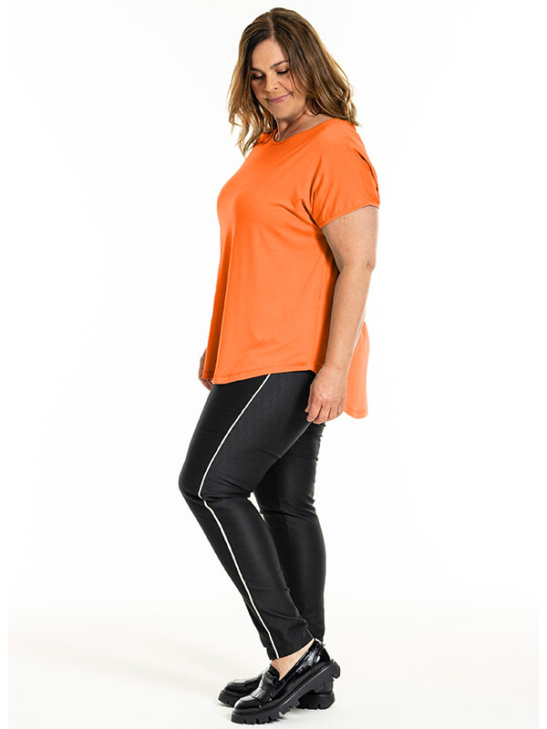 GITTE - Plus Size T-paita fra Gozzip