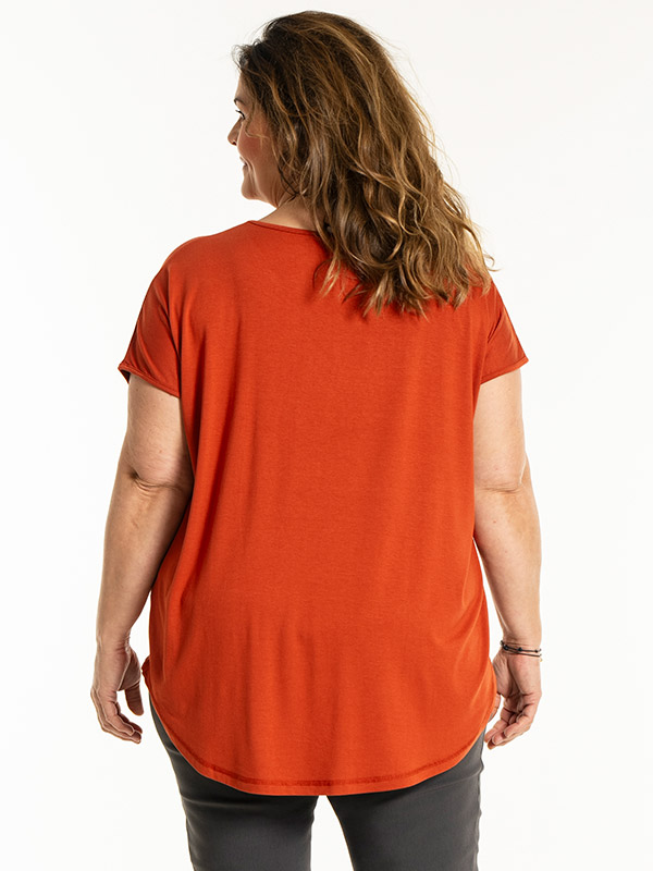 GITTE - Plus Size T-paita fra Gozzip
