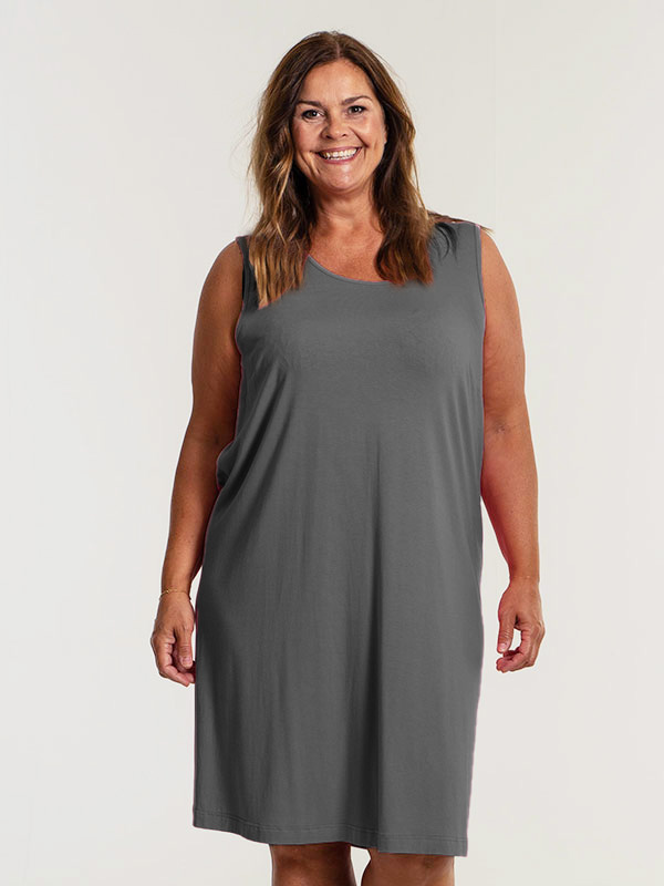 GITTE - Plus Size Mekko fra Gozzip