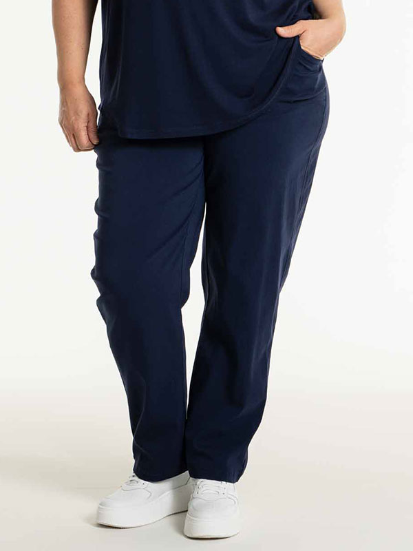 CLARA - Plus Size Housut fra Gozzip